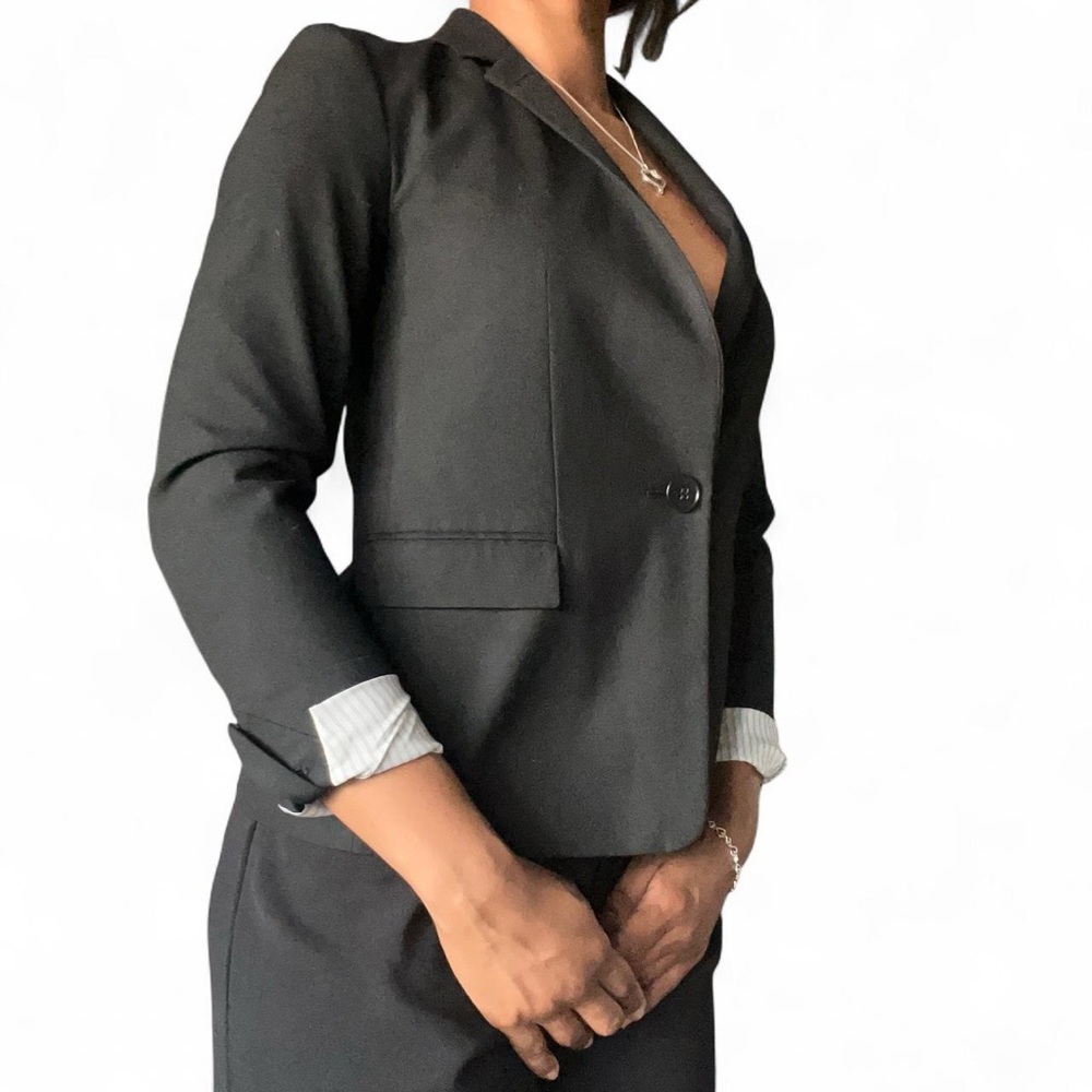 Sold Ann Taylor Black Tailored Single-Button Blazer - Picture 5 of 8